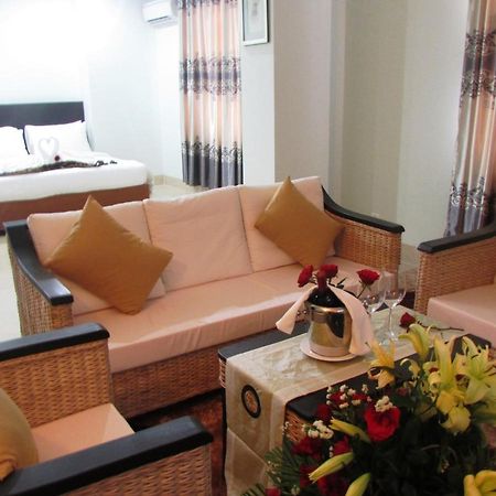Sen Han Hotel Phnom Penh Bagian luar foto