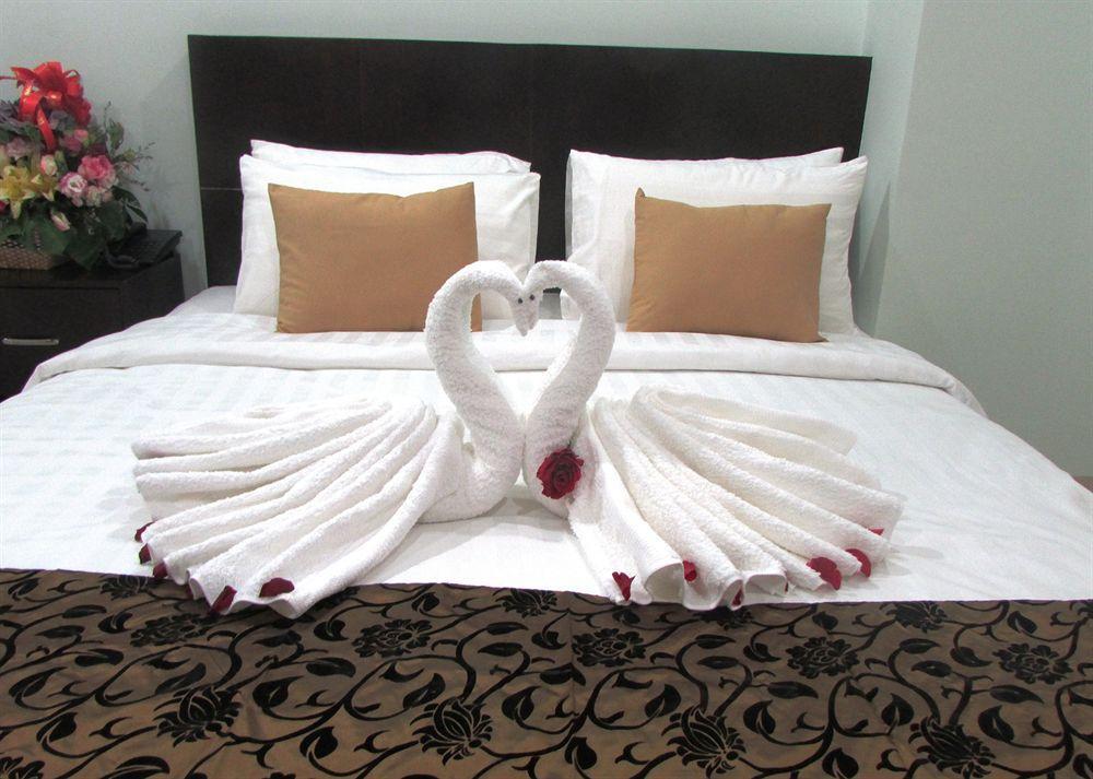 Sen Han Hotel Phnom Penh Bagian luar foto