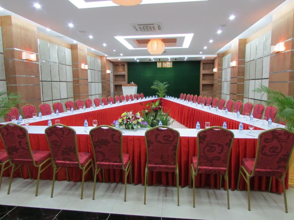 Sen Han Hotel Phnom Penh Bagian luar foto