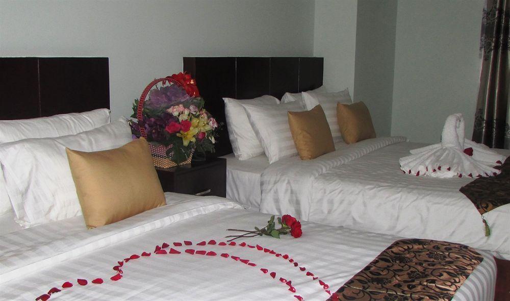 Sen Han Hotel Phnom Penh Bagian luar foto