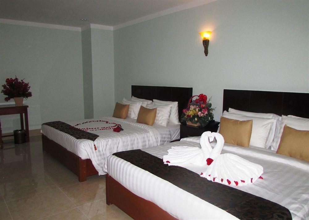 Sen Han Hotel Phnom Penh Bagian luar foto
