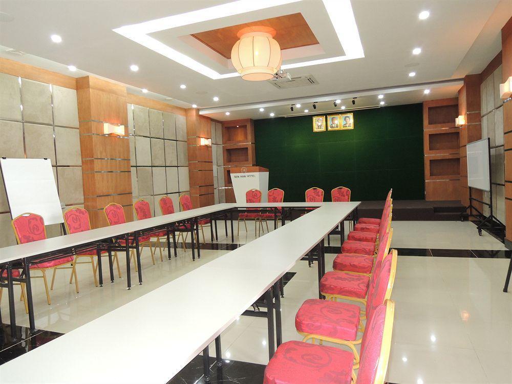 Sen Han Hotel Phnom Penh Bagian luar foto