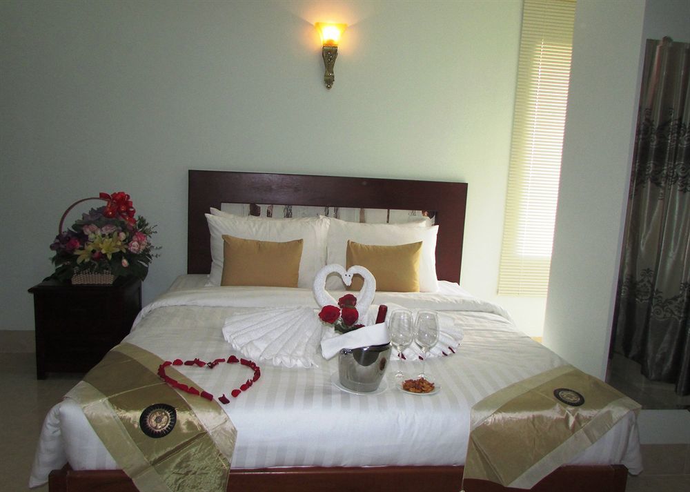 Sen Han Hotel Phnom Penh Bagian luar foto