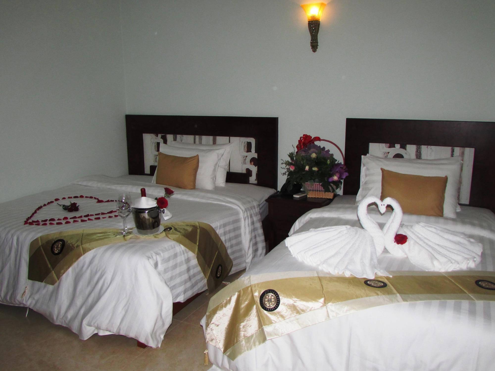 Sen Han Hotel Phnom Penh Bagian luar foto