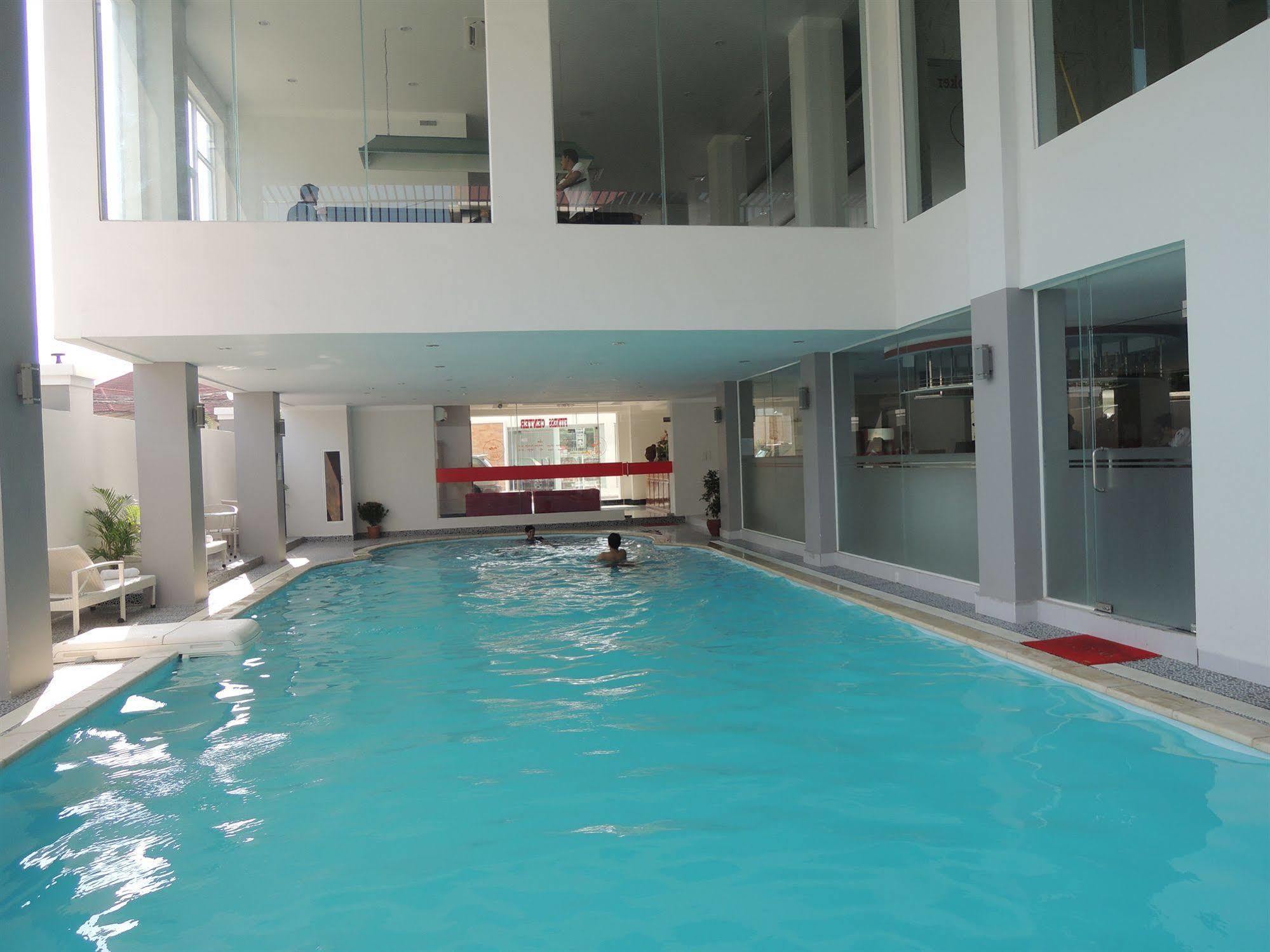 Sen Han Hotel Phnom Penh Bagian luar foto