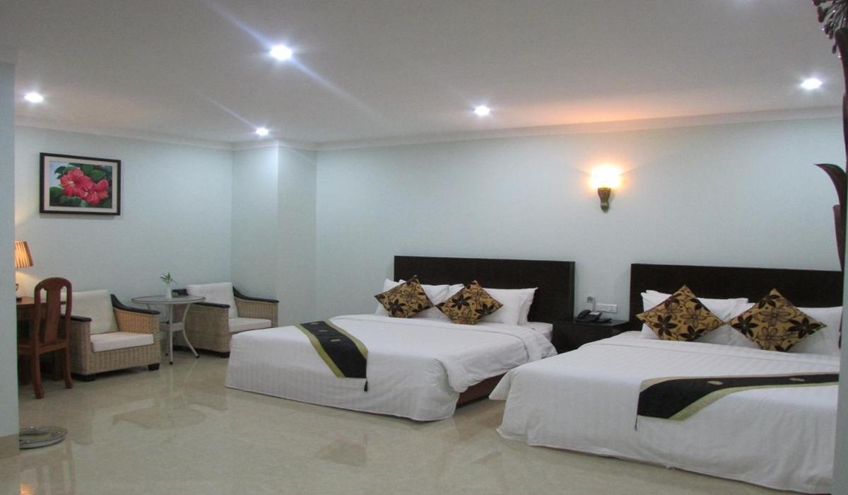 Sen Han Hotel Phnom Penh Bagian luar foto
