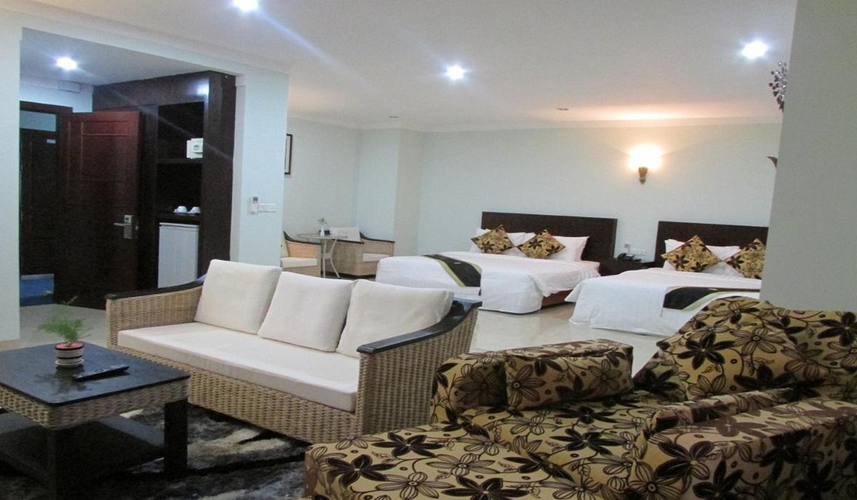 Sen Han Hotel Phnom Penh Bagian luar foto