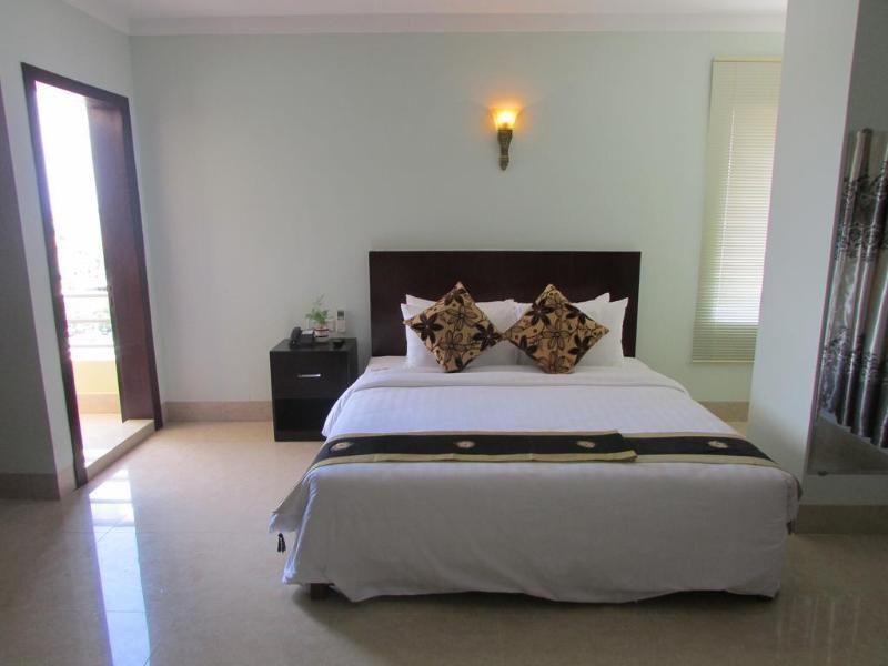 Sen Han Hotel Phnom Penh Bagian luar foto
